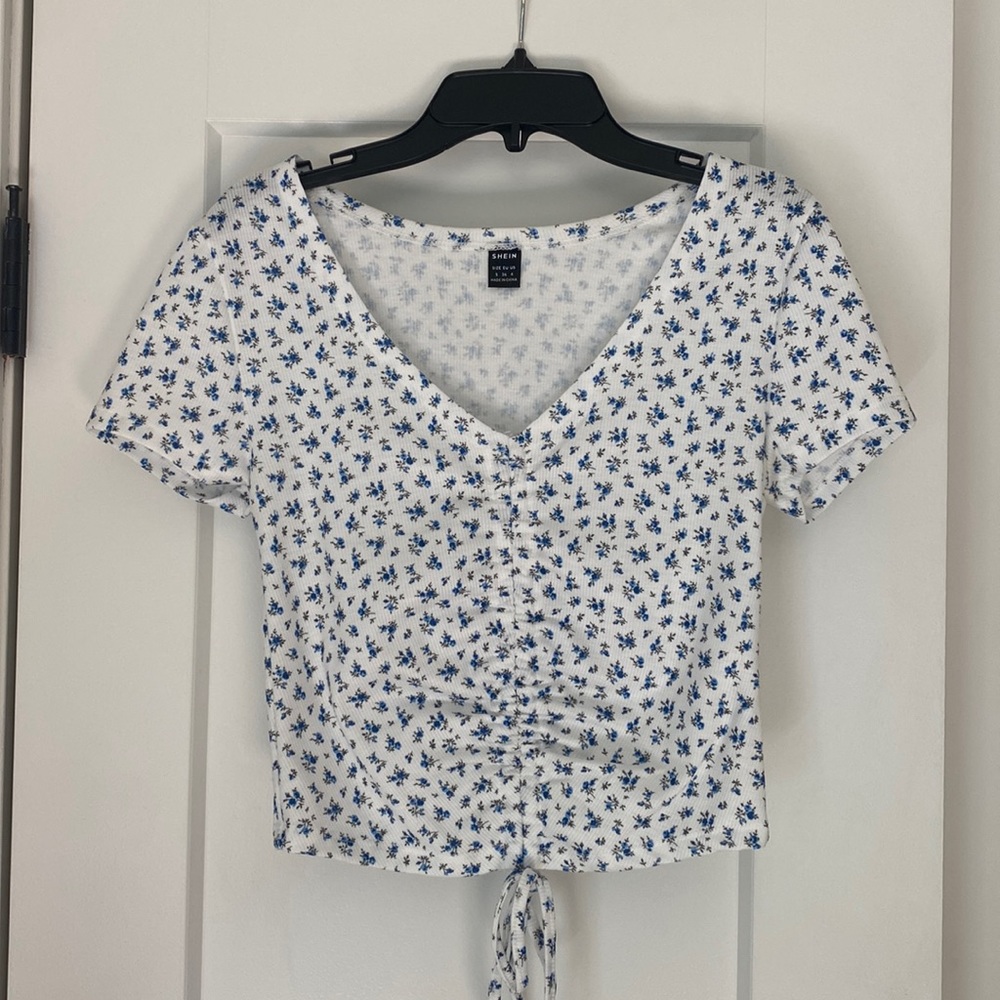 SHEIN White and Blue Floral Cropped Shirt